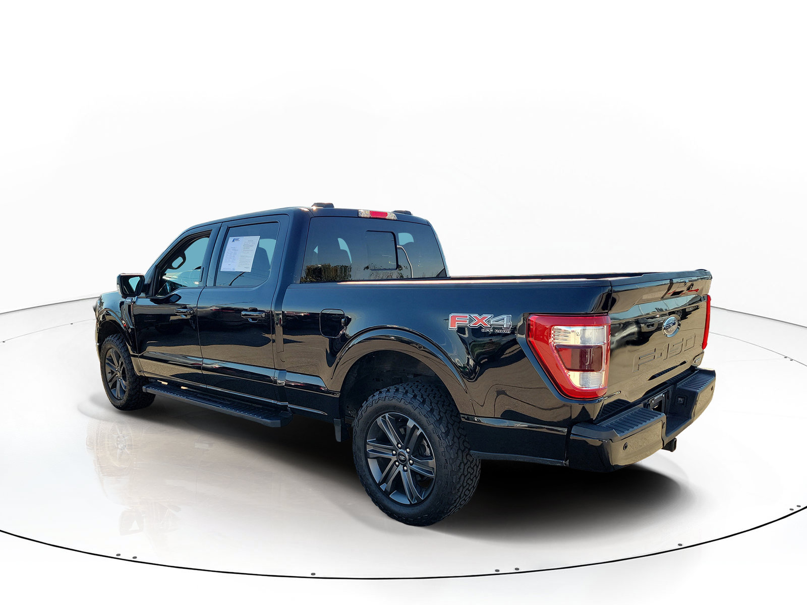 Used 2023 Ford F150 Lariat w/ Equipment Group 502A High AWD/4WD image 4
