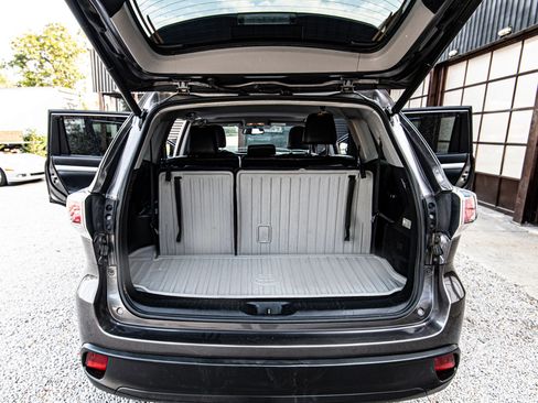 Used 2014 Toyota Highlander XLE image 40