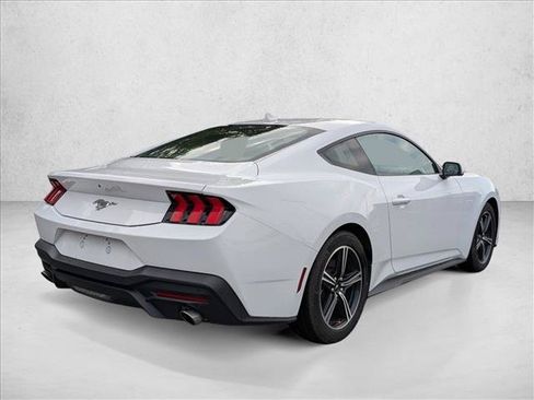 Used 2025 Ford Mustang Coupe RWD image 6