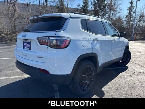 Used 2023 Jeep Compass Latitude AWD/4WD image 6