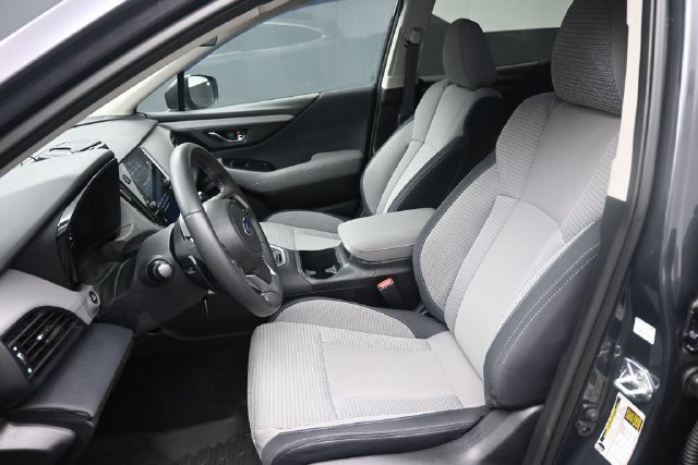 Used 2024 Subaru Outback Premium AWD/4WD image 18