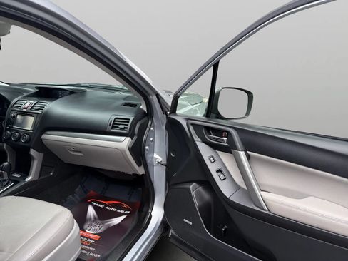 Used 2015 Subaru Forester 2.5i Touring w/ Eyesight & Navigation System AWD/4WD image 19
