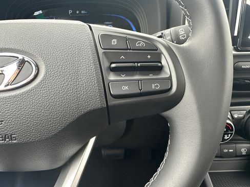 New 2025 Hyundai Venue SEL image 19