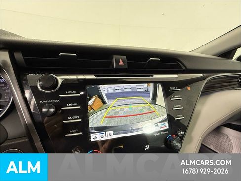 Used 2019 Toyota Camry XLE image 26