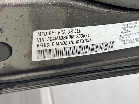 Used 2022 Jeep Compass Latitude w/ Convenience Group image 30