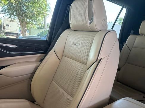 Certified 2023 Cadillac Escalade Premium Luxury w/ Performance Package AWD/4WD image 21