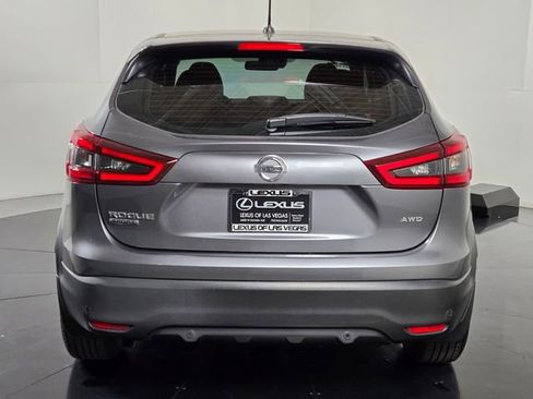 Used 2022 Nissan Rogue Sport S image 5