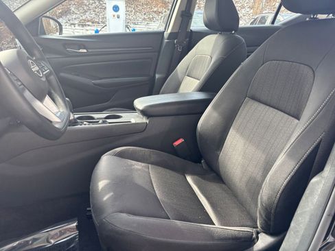 Used 2025 Nissan Altima 2.5 SV image 37