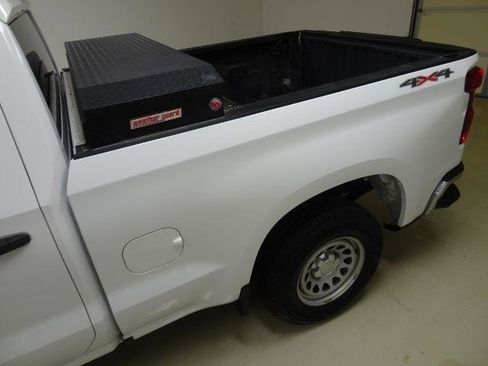 Used 2021 Chevrolet Silverado 1500 W/T w/ WT Value Package AWD/4WD image 16