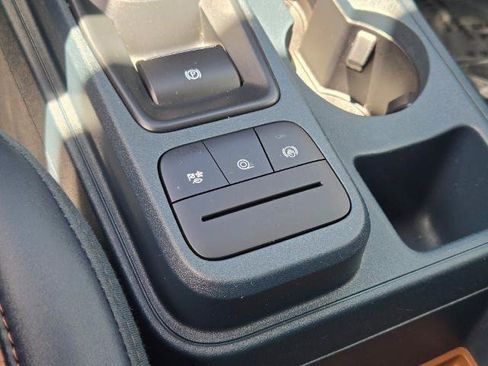 Certified 2024 Ford Maverick Lariat FWD image 33