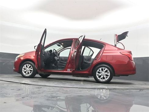 Used 2018 Nissan Versa SV w/ SV Special Edition Package image 52