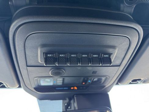 Used 2022 Ford Bronco Wildtrak image 25