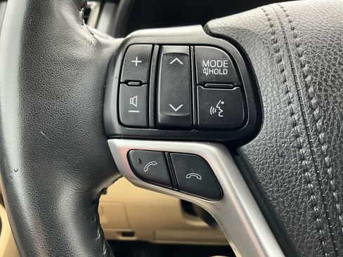 Used 2019 Toyota Highlander Limited Platinum image 20