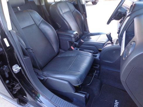 Used 2016 Jeep Compass High Altitude image 13