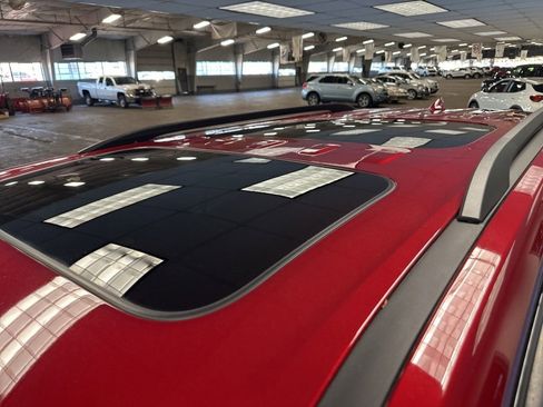 Certified 2023 Chevrolet Traverse RS image 12