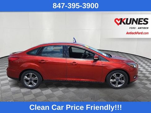 Certified 2018 Ford Focus SE w/ SE Appearance Package FWD image 7