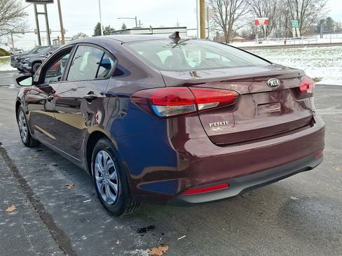 Used 2018 Kia Forte LX image 4