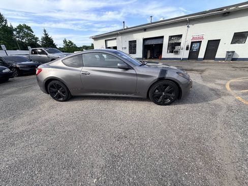 Used 2010 Hyundai Genesis 2.0T RWD image 25