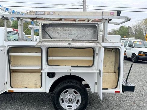 Used 2011 Chevrolet Silverado 2500 W/T AWD/4WD image 23
