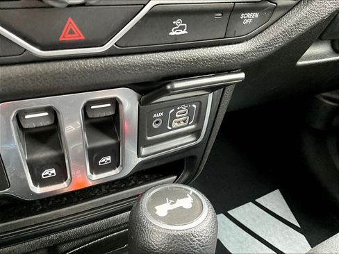 Used 2024 Jeep Wrangler Sport AWD/4WD image 13