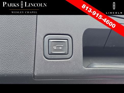 Used 2020 Cadillac XT4 Premium Luxury w/ Enhanced Visibility Package image 9