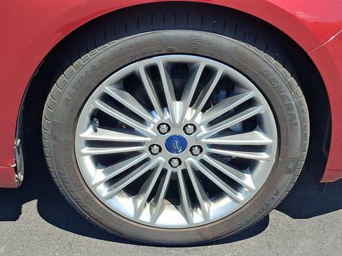 Used 2015 Ford Fusion SE w/ Equipment Group 202A FWD image 8