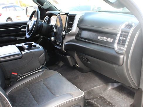 Used 2025 RAM 1500 Laramie AWD/4WD image 8