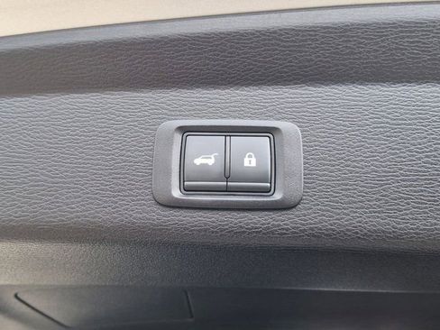 Used 2025 Mitsubishi Outlander SE AWD/4WD image 27