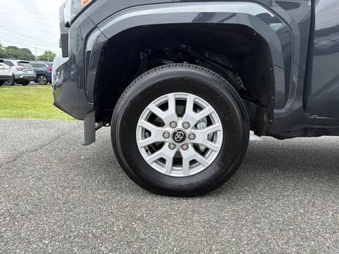 Used 2025 Toyota Tacoma SR w/ SR Upgrade Package AWD/4WD image 25