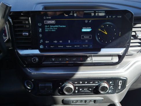 Used 2024 Chevrolet Silverado 3500 High Country w/ High Country Premium Package image 16