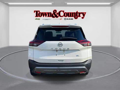 Used 2023 Nissan Rogue SL w/ SL Premium Package image 6
