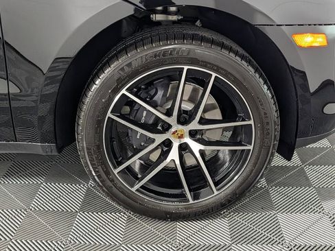 New 2026 Porsche Macan AWD/4WD image 13
