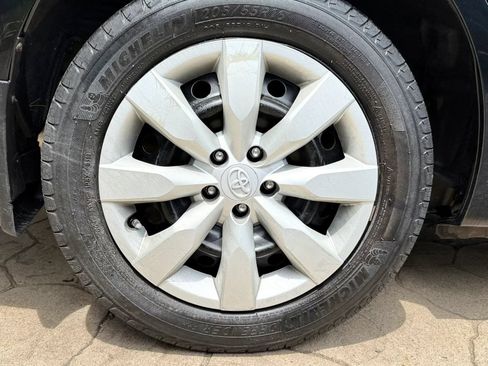 Used 2016 Toyota Corolla LE FWD image 42