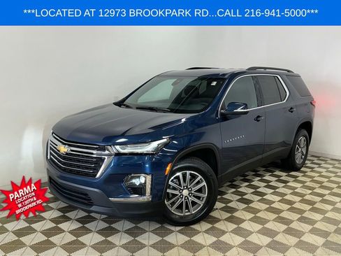 Certified 2023 Chevrolet Traverse LT image 1