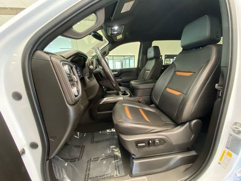 Used 2021 GMC Sierra 2500 AT4 w/ AT4 Preferred Package AWD/4WD image 9
