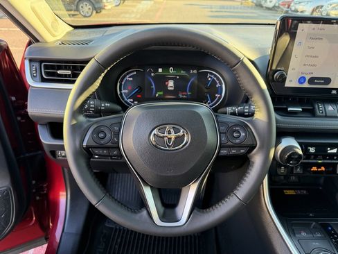 Used 2024 Toyota RAV4 XLE Premium image 19