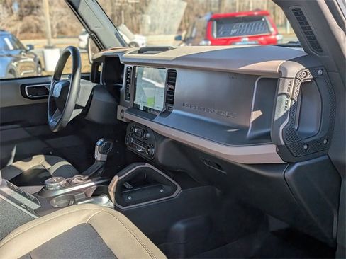 Used 2024 Ford Bronco Big Bend image 38