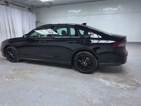 Used 2025 Honda Accord SE image 6