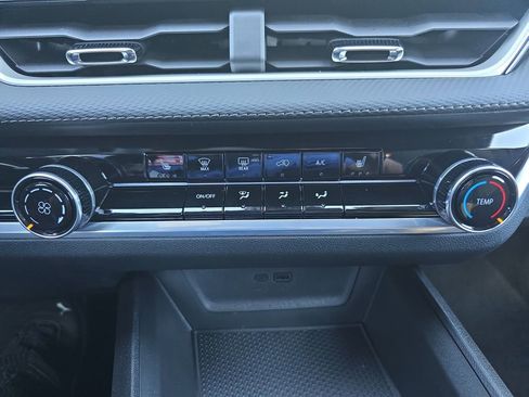 New 2026 Chevrolet Equinox LT image 25