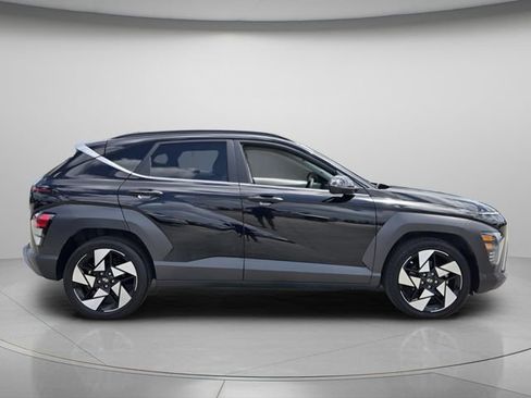 Used 2024 Hyundai Kona Limited FWD image 4