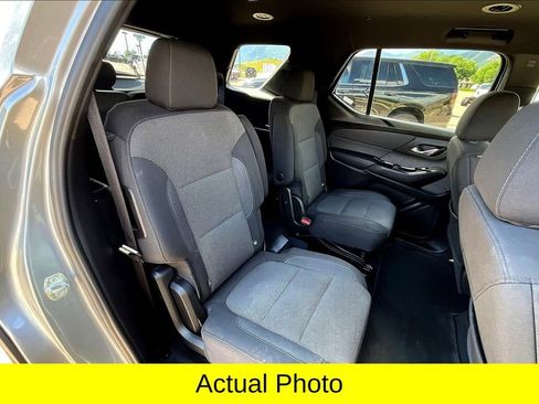 Used 2023 Chevrolet Traverse LT image 29