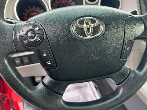 Used 2012 Toyota Tundra 4x4 CrewMax image 36