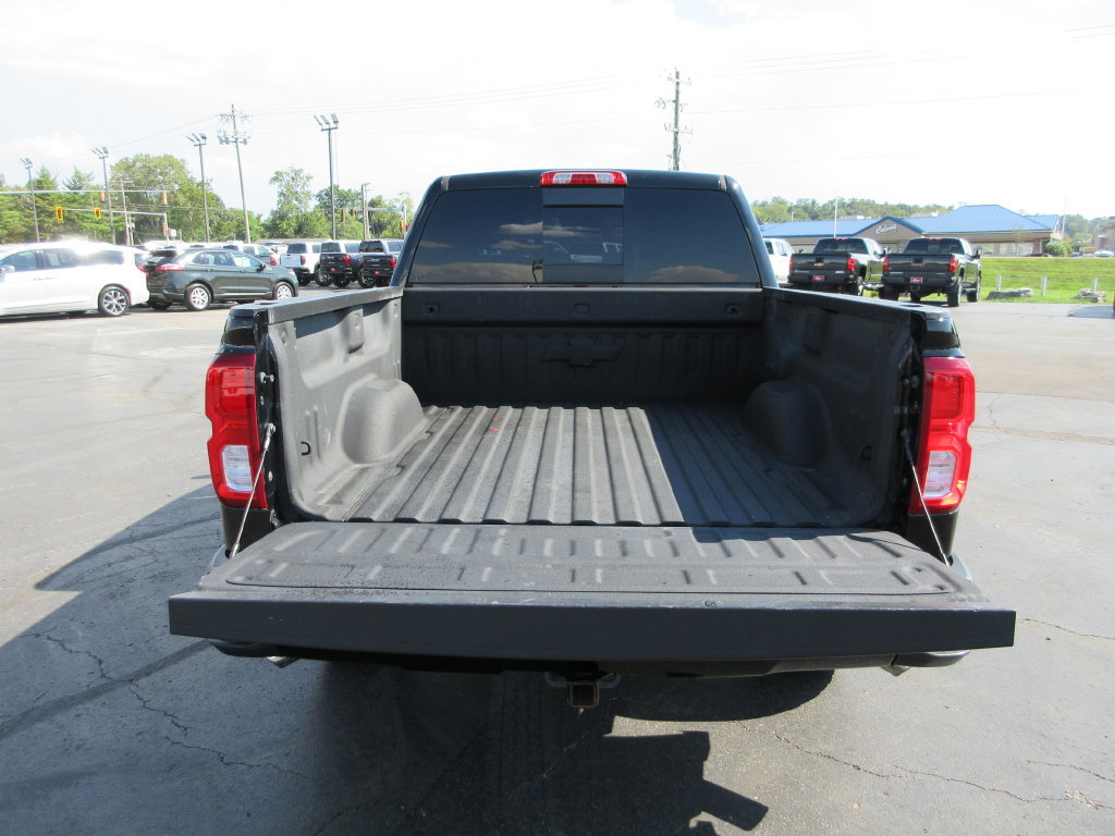 Used 2018 Chevrolet Silverado 1500 LTZ Z71 w/ Redline Edition AWD/4WD image 7