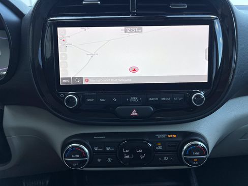 Used 2023 Kia Soul EX FWD image 22