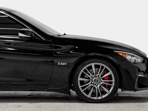 Used 2018 INFINITI Q50 Red Sport 400 w/ Sensory Package (Sport) RWD image 13