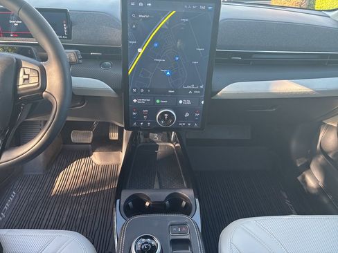 Used 2023 Ford Mustang Mach-E Premium image 18