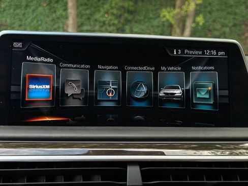 Used 2017 BMW 740i image 26