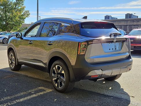 New 2026 Nissan Kicks SV w/ SV Premium Package image 4