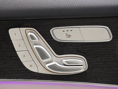 Used 2021 Mercedes-Benz GLC 300 4MATIC image 22