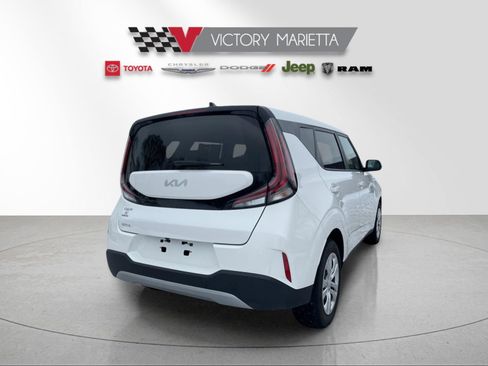 Used 2025 Kia Soul LX image 5